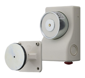Eaton 230V Conventional Compact Door Retainer (FX021240LC)